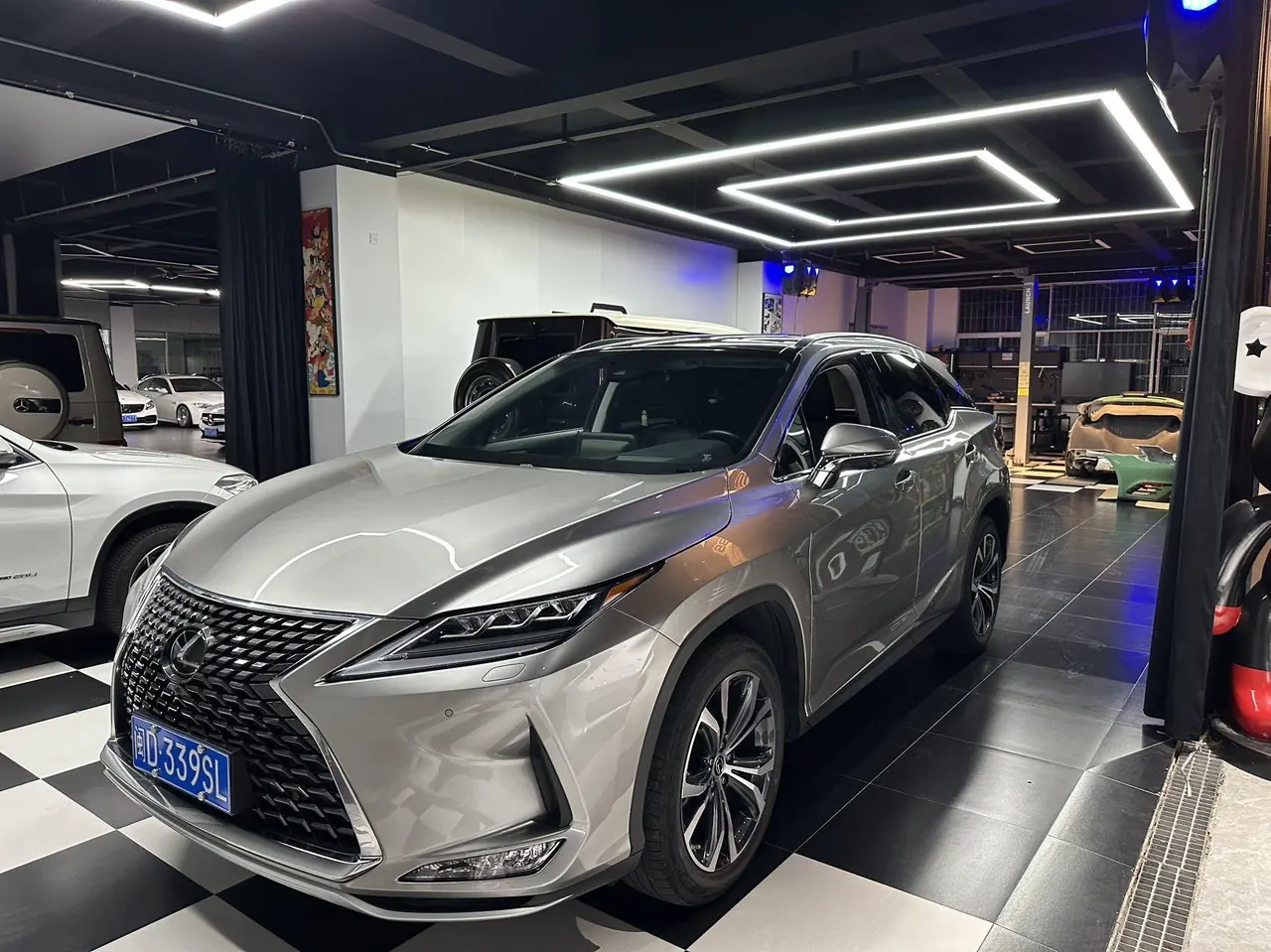 Открыть галерею: Lexus RX (Imported) 2020 RX300 2.0T Four-wheel Drive Elegant Edition (Modified) Automatic Gear