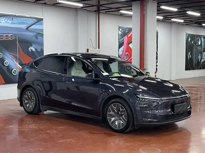Tesla 2025 Model Y L Long Endurance All-Wheel Drive Automatic Transmission 3