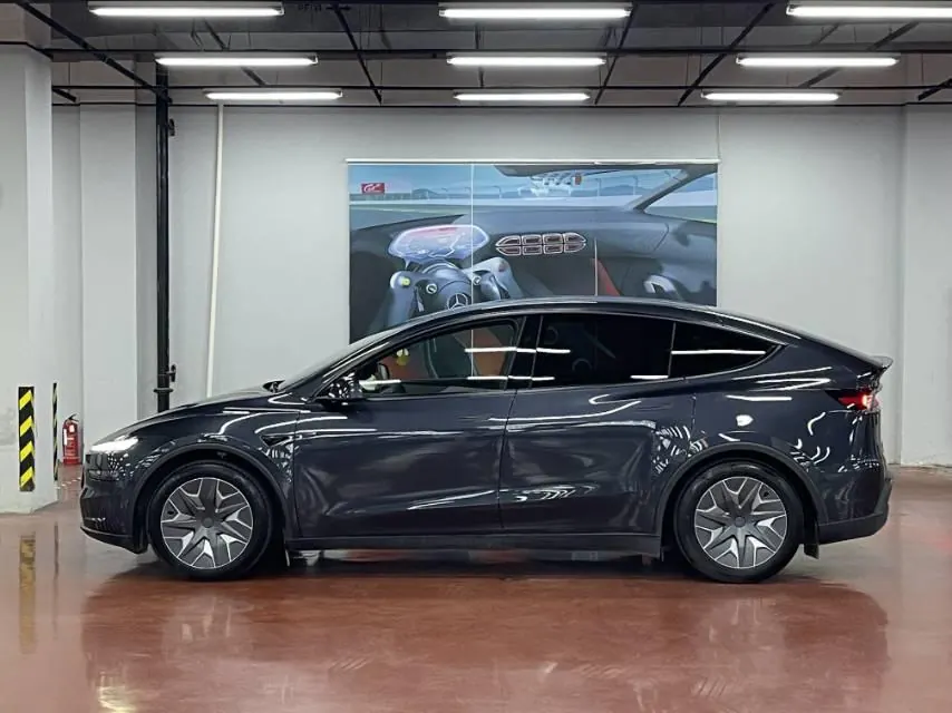 Tesla 2025 Model Y L Long Endurance All-Wheel Drive Automatic Transmission 4