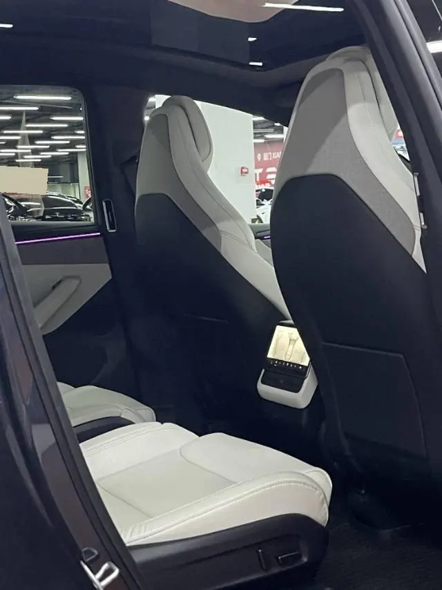 Tesla 2025 Model Y L Long Endurance All-Wheel Drive Automatic Transmission 7