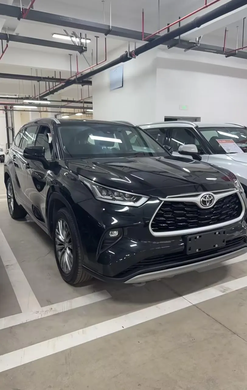 Toyota 2024 Highlander Dual Engine 2.5 Stepless Intelligent Electric Hybrid Four-wheel Drive Deluxe Edition 7-seat Automatic Transmission 2