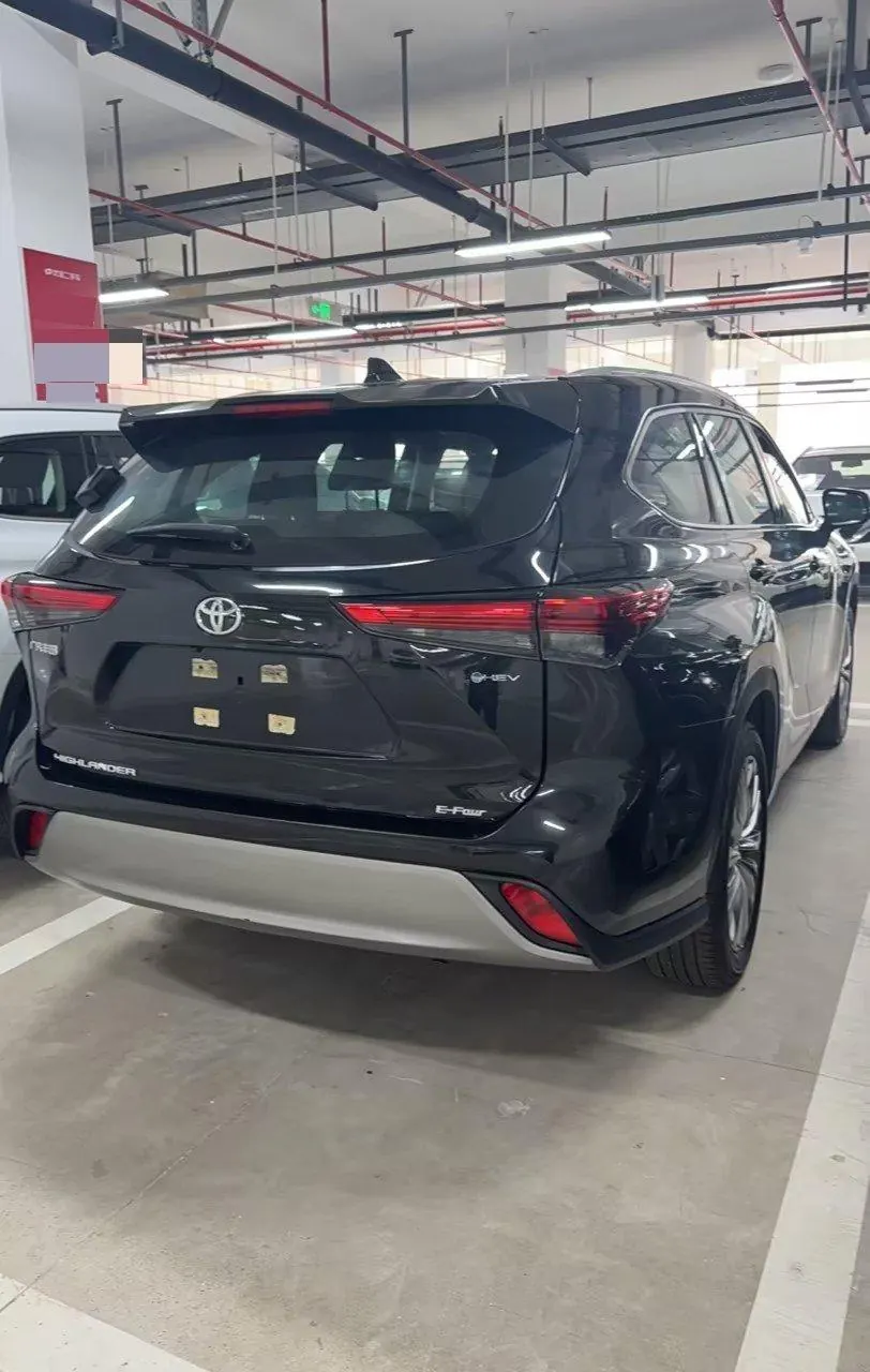 Toyota 2024 Highlander Dual Engine 2.5 Stepless Intelligent Electric Hybrid Four-wheel Drive Deluxe Edition 7-seat Automatic Transmission 4