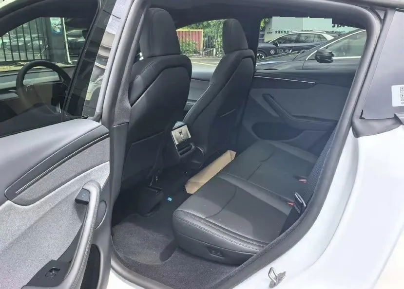 Tesla 2024 Model Y rear-wheel drive version automatic transmission 2