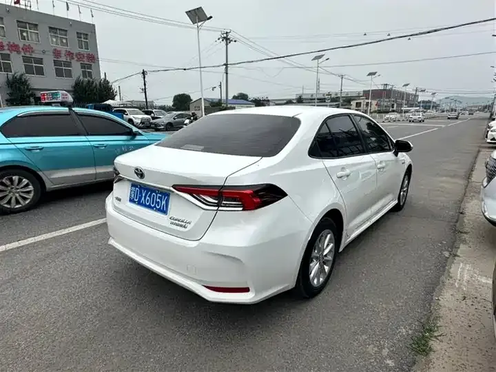 Corolla 2021 Double Engine 1.8L E-CVT Elite Edition 6