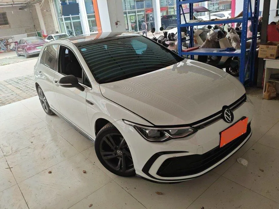 Volkswagen 2023 Golf 8 R-Line 1.4TSI 280TSI Automatic 3