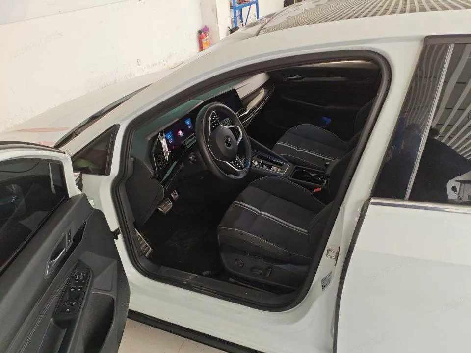 Volkswagen 2023 Golf 8 R-Line 1.4TSI 280TSI Automatic 4