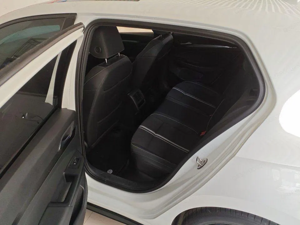 Volkswagen 2023 Golf 8 R-Line 1.4TSI 280TSI Automatic 5