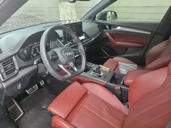 Audi Q5L 2025 45 TFSI luxury dynamic 7