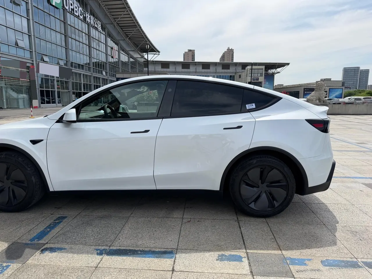 Tesla 2026 Model Y long endurance all-wheel drive version automatic transmission 6