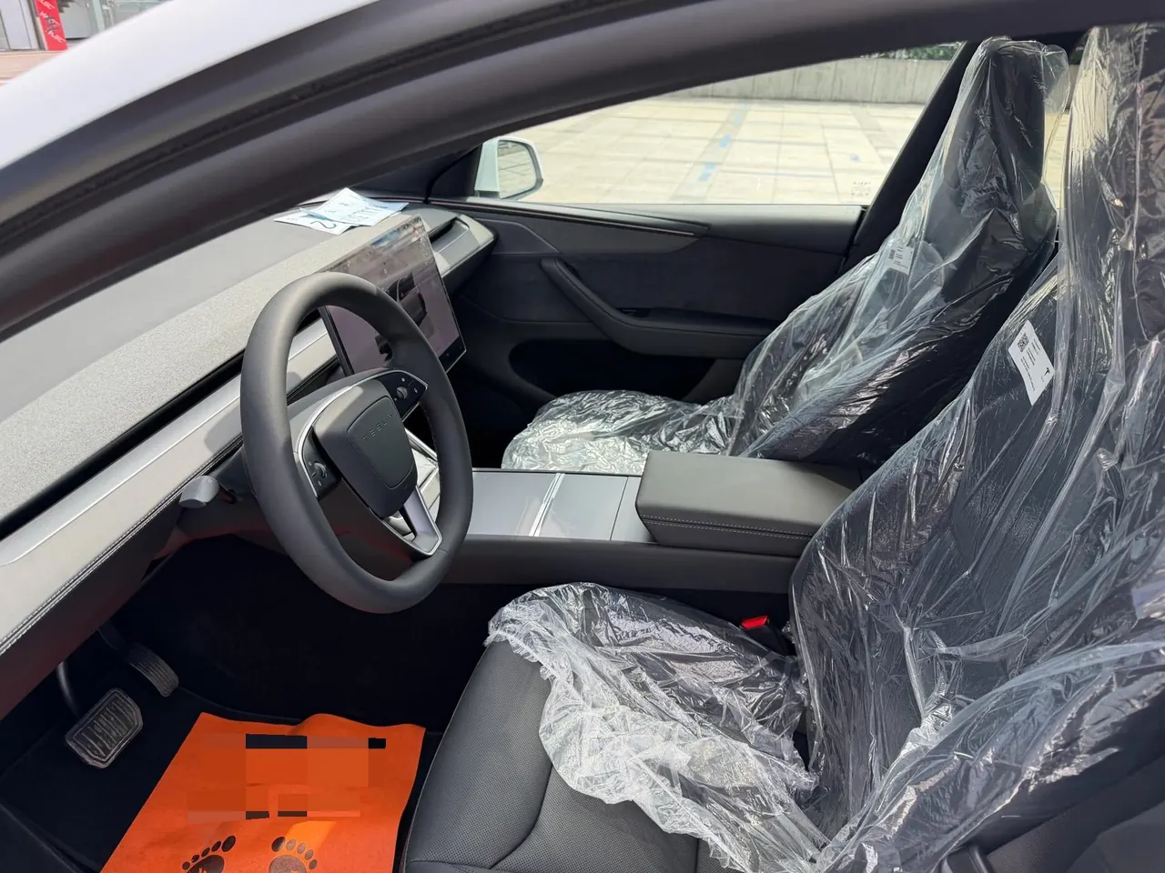 Tesla 2026 Model Y long endurance all-wheel drive version automatic transmission 8