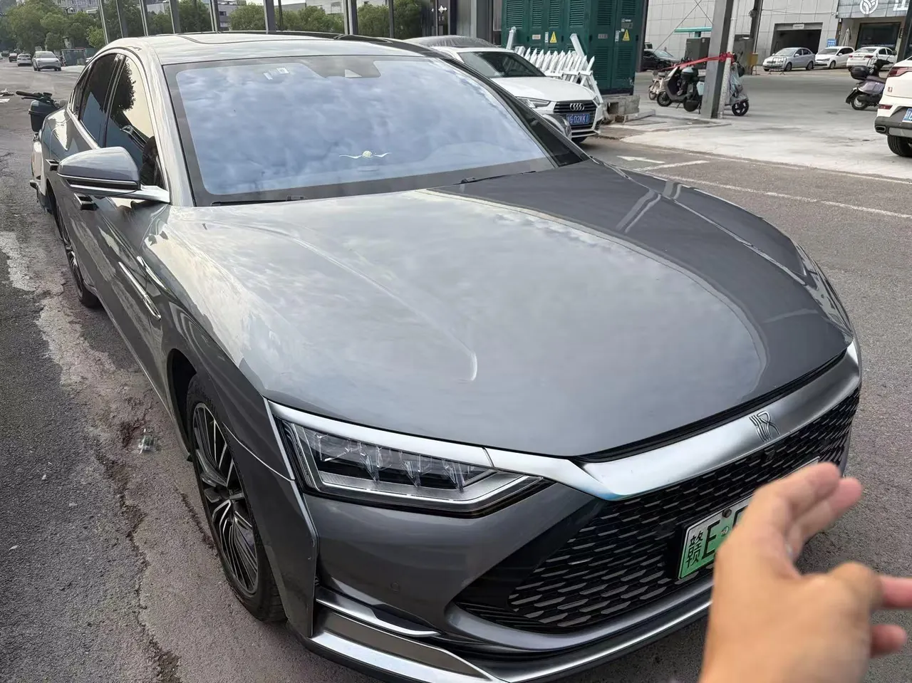 BYD 2020 Han DM 2.0T four-wheel drive performance version luxury automatic gear 3
