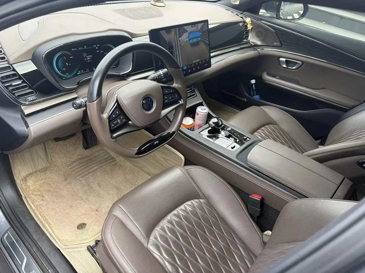 BYD 2020 Han DM 2.0T four-wheel drive performance version luxury automatic gear 5