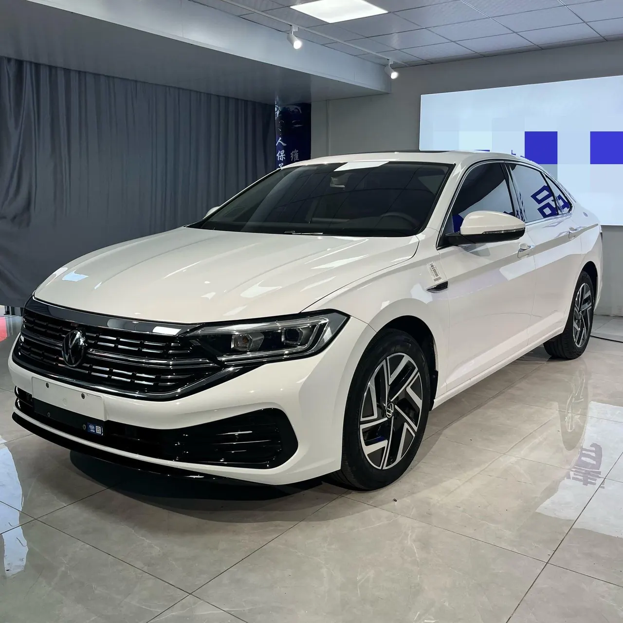 Volkswagen 2023 Sagitar 1.5TSI 300TSI Exceed Edition Automatic - View 1