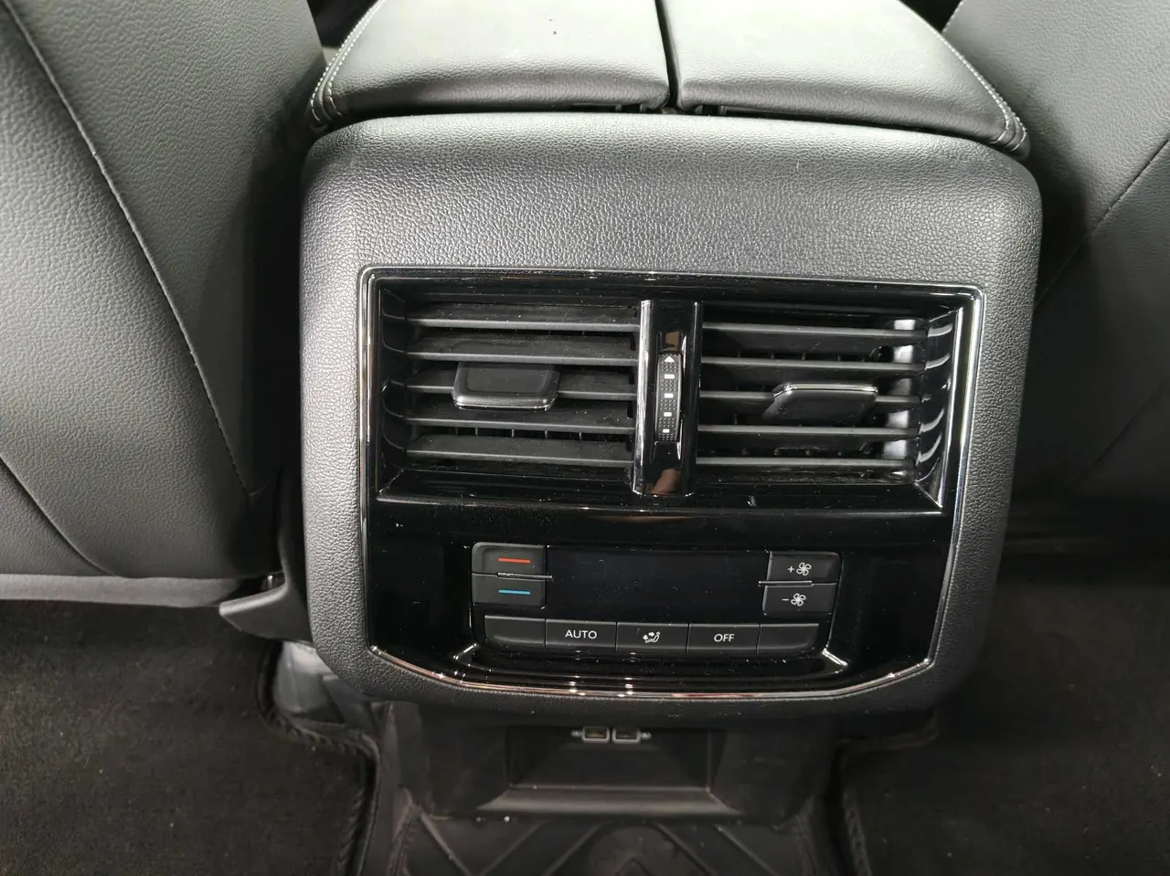 Volkswagen 2020 Tuang 2.0TSI 380TSI Four-wheel Drive Comfort Edition Automatic Gear 7