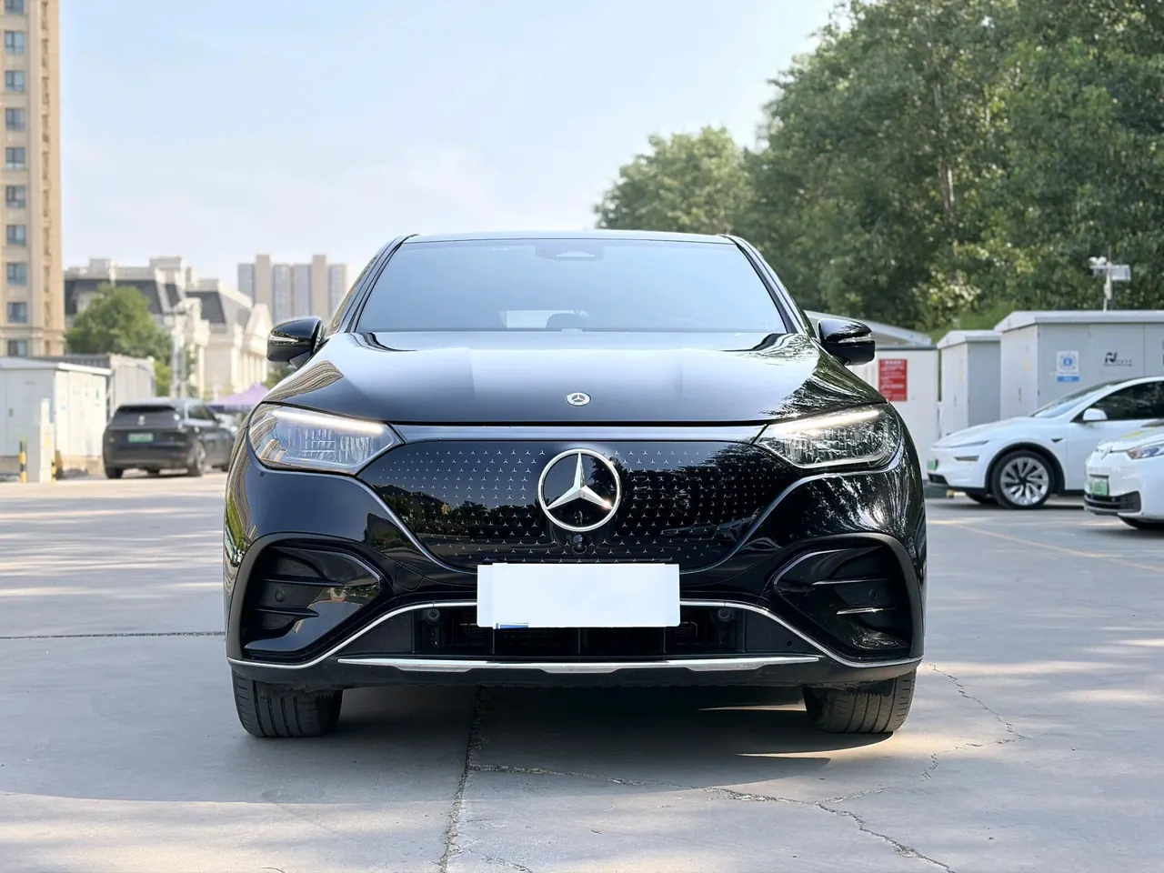 Mercedes Benz 2024 EQE SUV 500 4MATIC EQE SUV 500 4MATIC Pioneer Edition Automatic 3