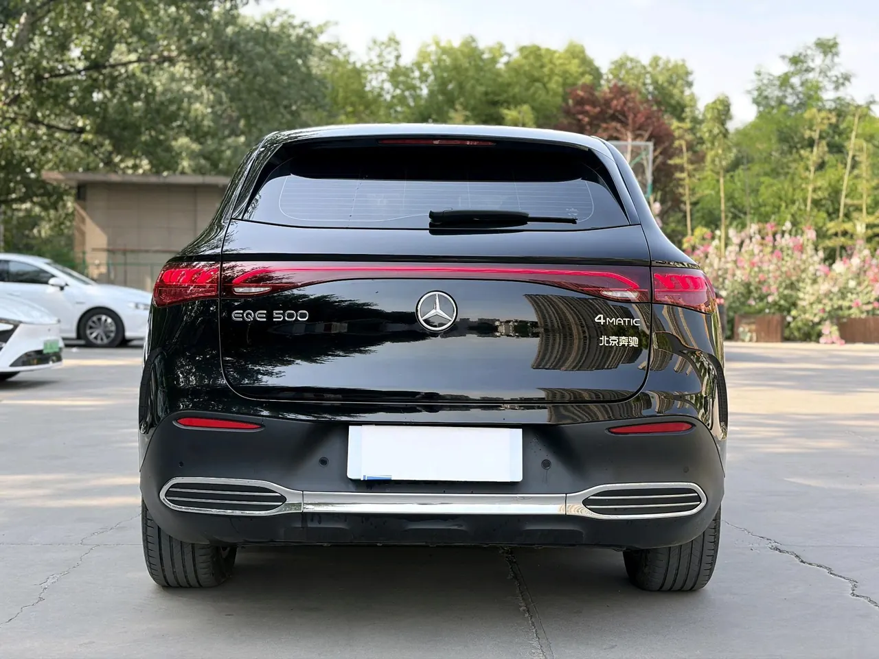Mercedes Benz 2024 EQE SUV 500 4MATIC EQE SUV 500 4MATIC Pioneer Edition Automatic 9
