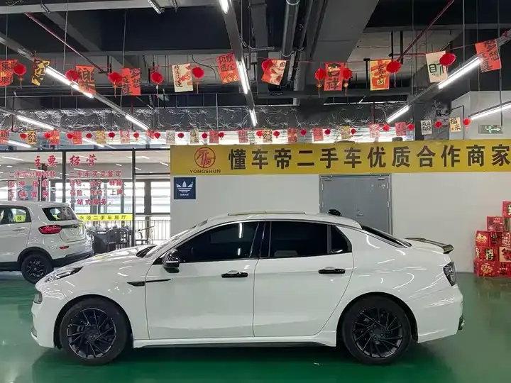 LYNK&amp;CO 03 2019 1.5TD DCT Pro Edition VI 10