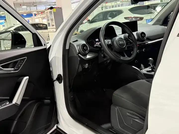 Audi Q2L 2020 35 TFSI Enterprising Dynamic 5