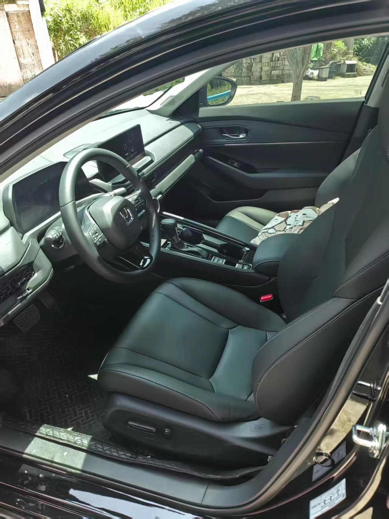 Honda 2025 11th Generation Accord 1.5T Stepless 260TURBO Sports Series Deluxe Automatic Gear 4