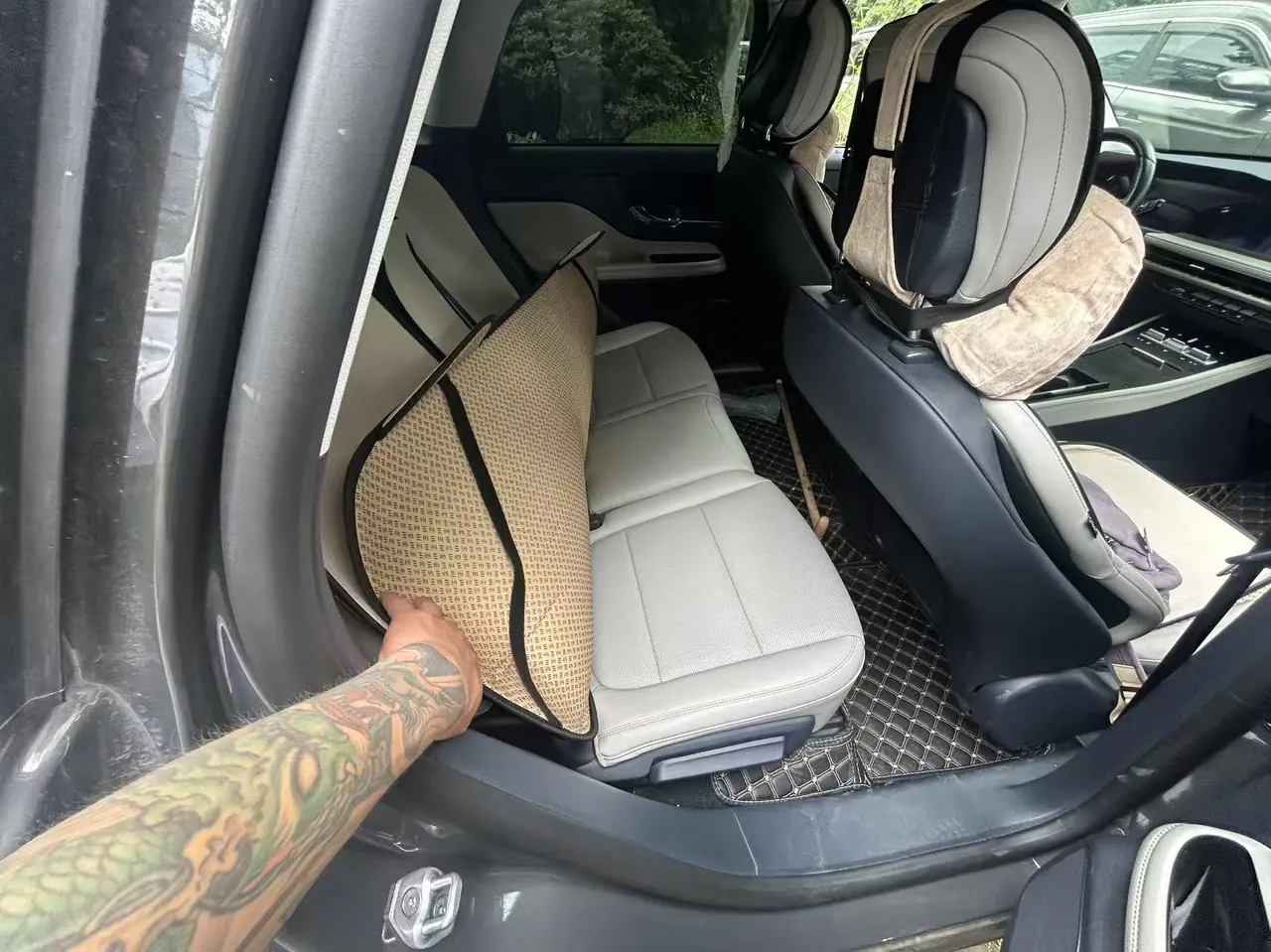 Lincoln 2023 adventurer 2.0T two-wheel drive exclusive edition automatic gear 8