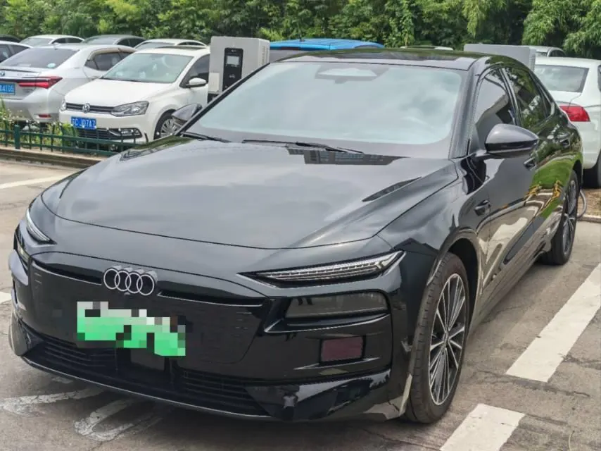 Audi 2026 A6L e-tron Starts Gan Kun Smart Driving Edition Automatic Gear - View 1