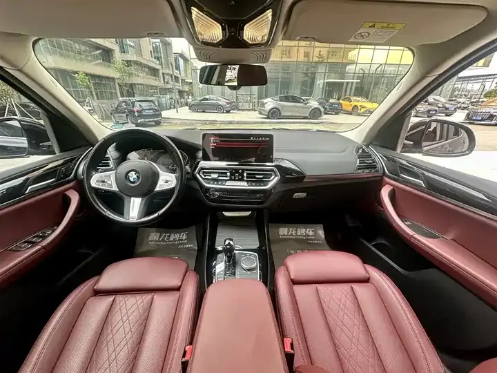 BMW X3 2022 facelift xDrive25i M sports suit 6
