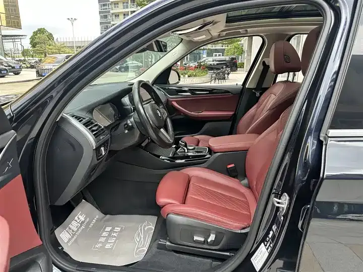 BMW X3 2022 facelift xDrive25i M sports suit 9