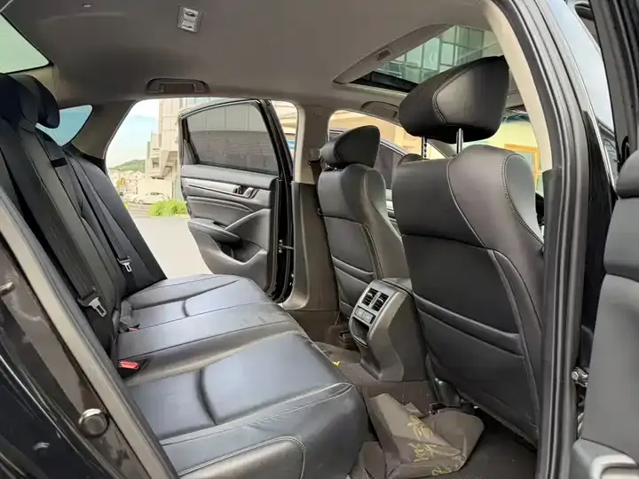 Accord 2022 260TURBO Luxury Edition 11
