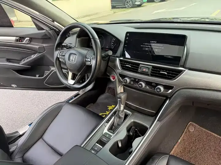 Accord 2022 260TURBO Luxury Edition 12