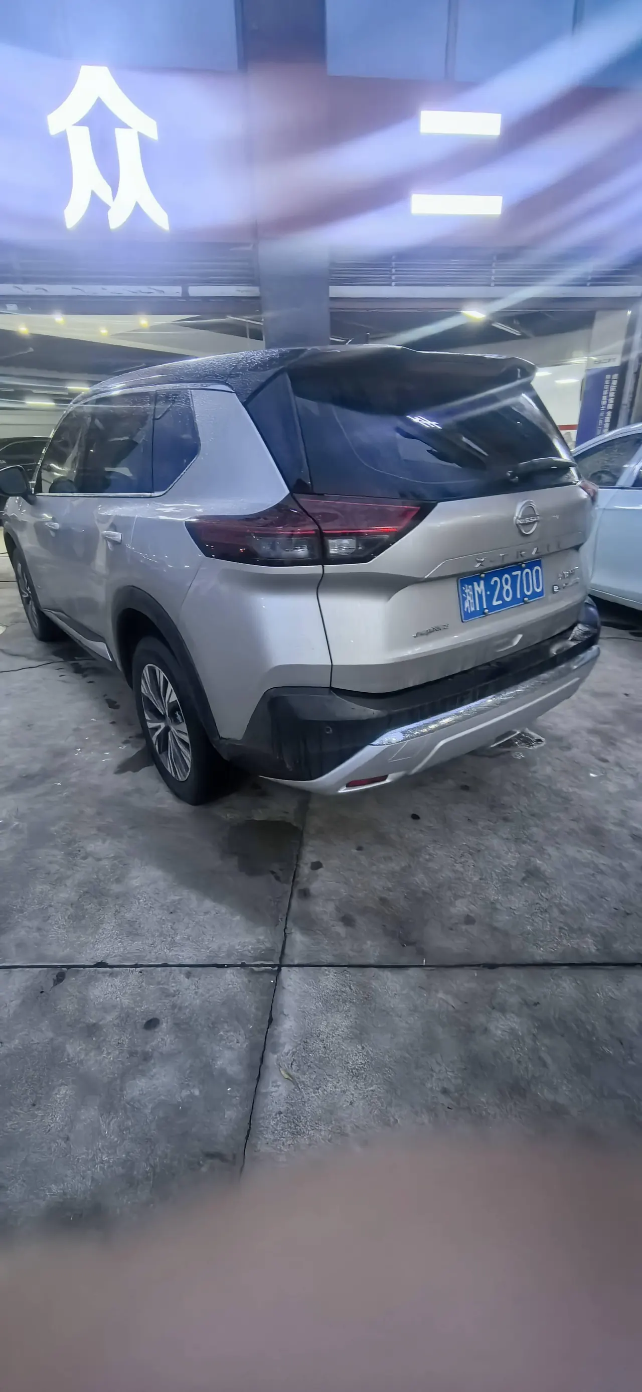 Nissan 2023 Qijun e-POWER 1.5 Super Mixed Dual Motor Four-wheel Drive Deluxe Automatic Gear 5