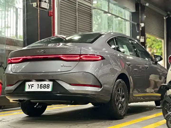Qin PLUS 2025 DM-i Smart Driving Edition 55KM Leading Model 5