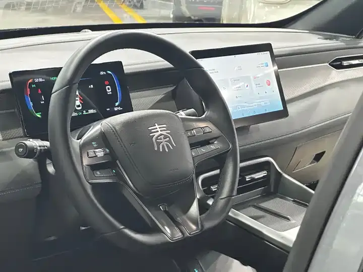 Qin PLUS 2025 DM-i Smart Driving Edition 55KM Leading Model 9