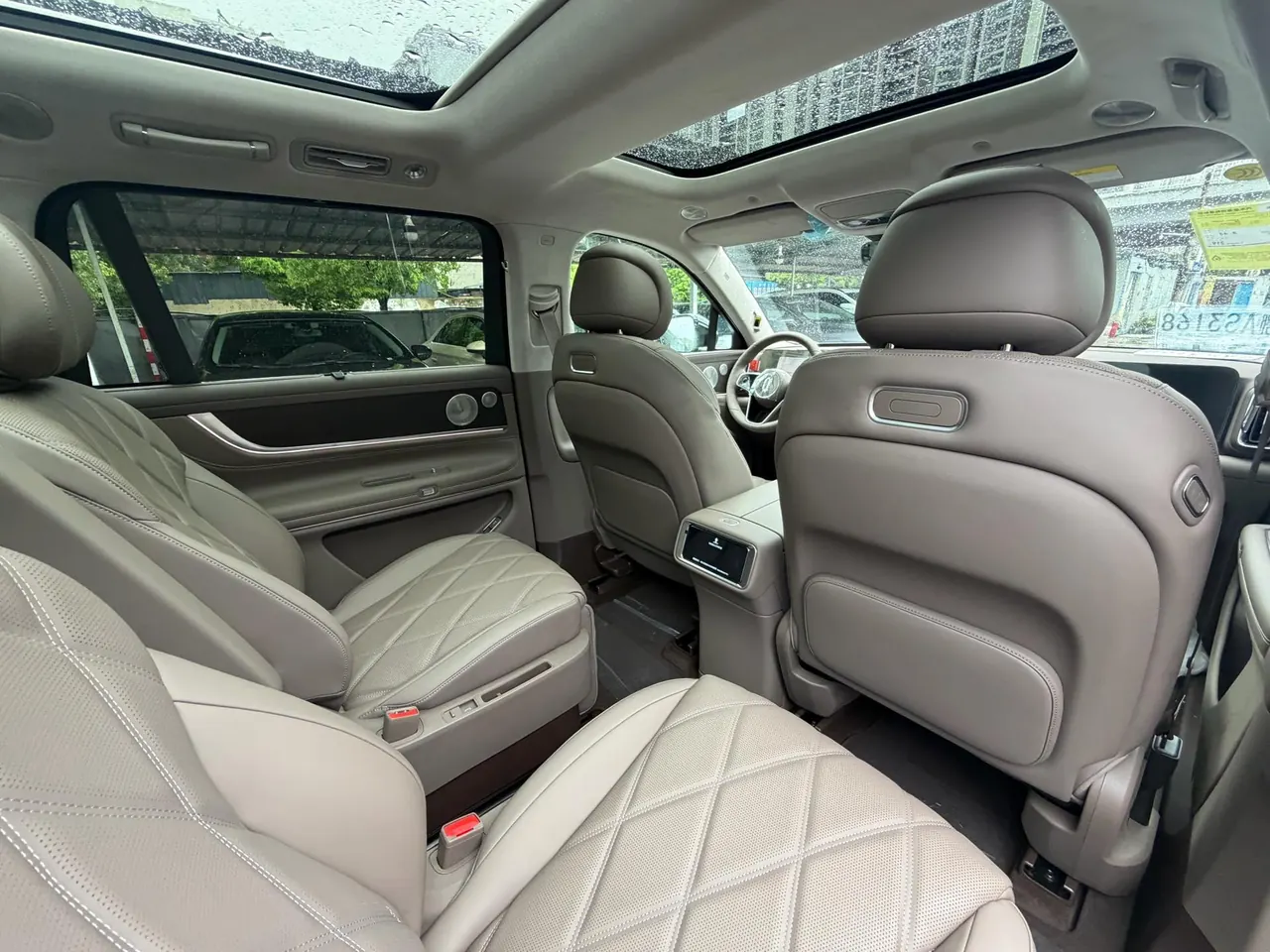 AITO 2025 AITO M9 extended range Max version 52kWh 6-seat version (896-line laser Radar) automatic gear 6