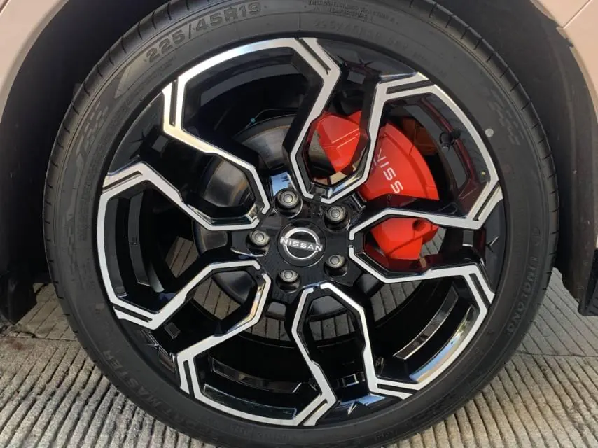 Nissan 2025 N7 625 Max Automatic 12