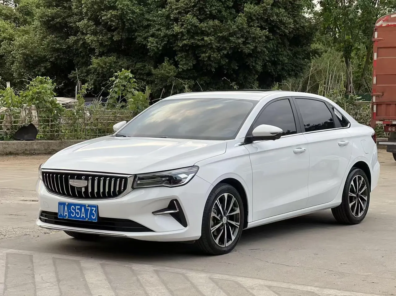 Open image lightbox: Geely 2025 Emgrand-sedan 1.5 stepless flagship automatic gear