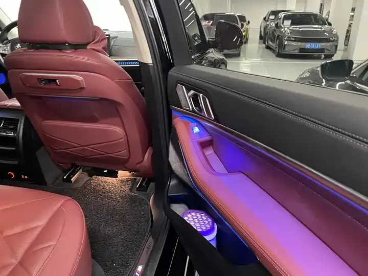 BMW X5 2024 xDrive 30Li M sports obsidian night suit 10