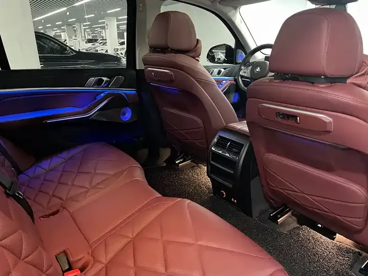 BMW X5 2024 xDrive 30Li M sports obsidian night suit 9