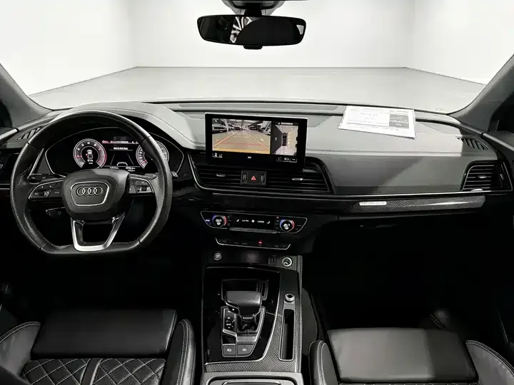 Audi Q5L Sportback 2021 40 TFSI Luxury Model 5