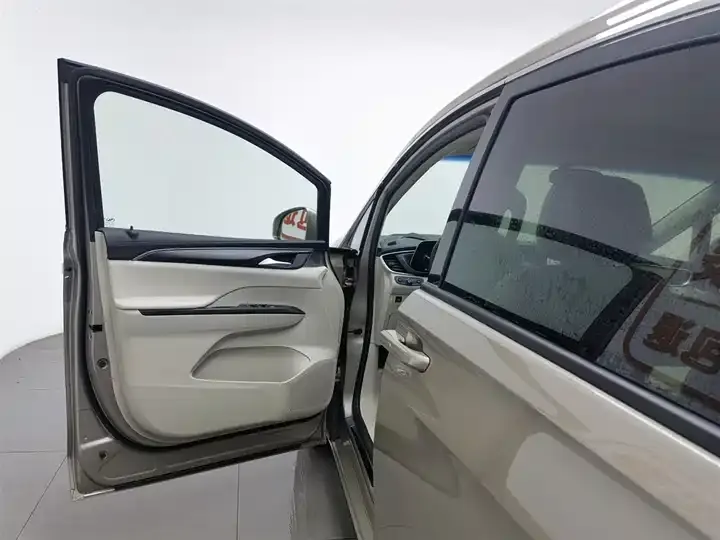 Buick GL8 2023 ES Lu Zun Comfort 8