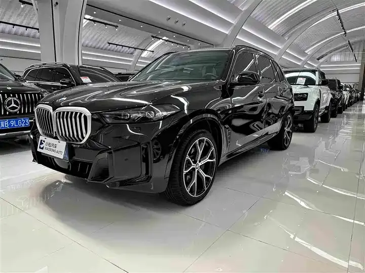 BMW X5 2025 xDrive 30Li exclusive m sports obsidian night suit - View 1