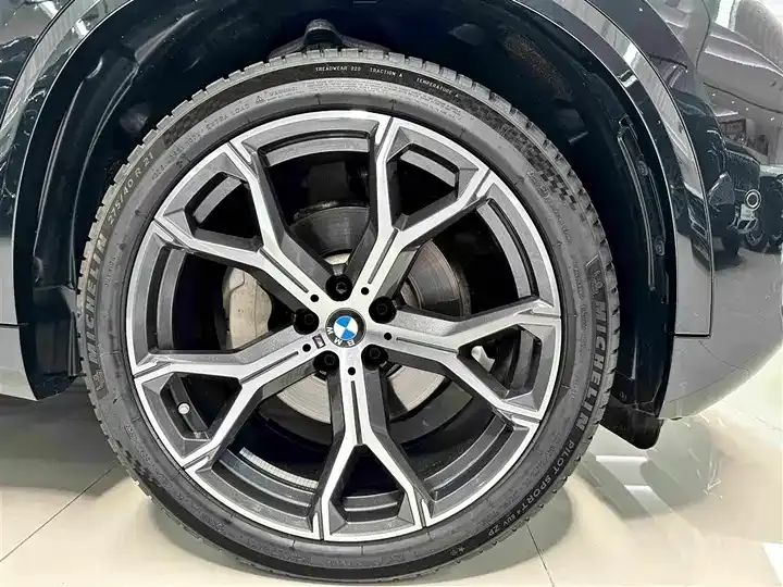 BMW X5 2025 xDrive 30Li exclusive m sports obsidian night suit 5