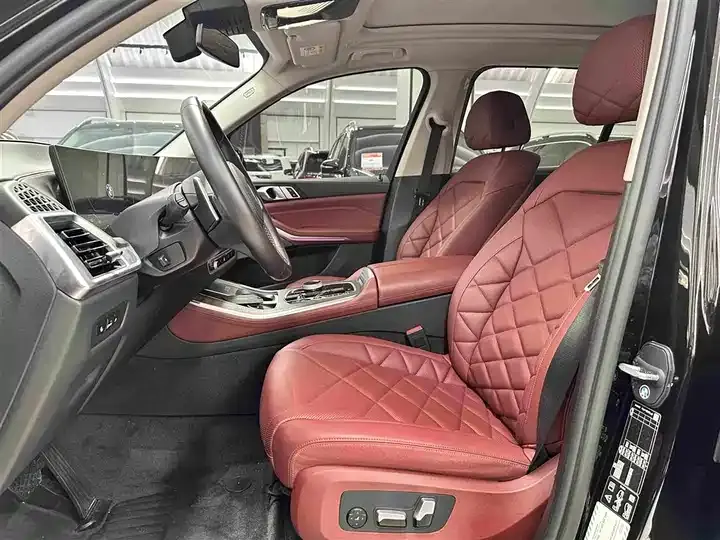 BMW X5 2025 xDrive 30Li exclusive m sports obsidian night suit 8