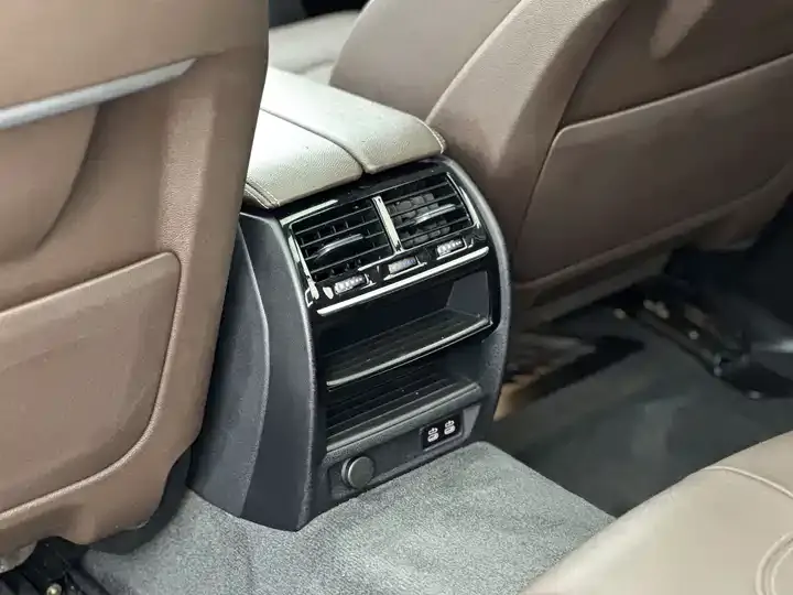 BMW 5 Series 2021 530Li Leading M Sports Suit 10
