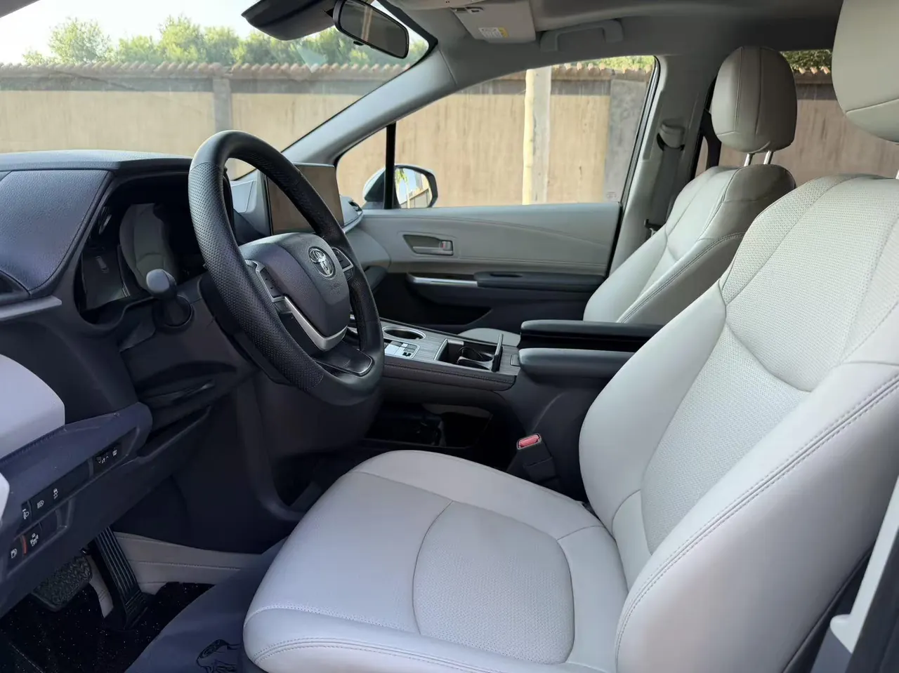 Toyota 2024 Sana 2.5 Stepless Comfort Edition Automatic Gear 3