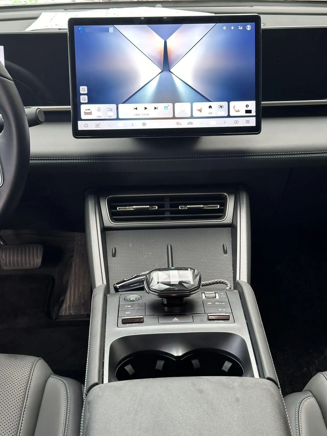BYD 2025 Qin L DM-i 1.5 stepless smart driving version 80KM leading automatic gear 5