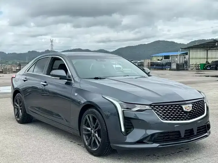 Cadillac CT4 2021 28T Luxury Model 3
