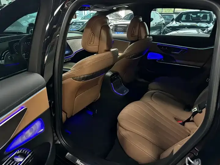 Mercedes Benz E-Class 2024 to E 300 L Fashion 6