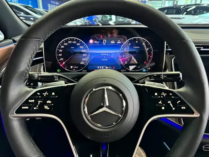 Mercedes Benz E-Class 2024 to E 300 L Fashion 9