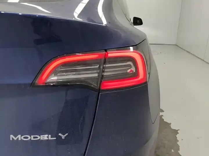 Model Y 2022 model modified long-life all-wheel drive version 8