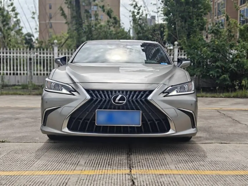 Lexus ES (Imported) 2022 ES200 2.0 Stepless Premium Edition Automatic Gear - View 1
